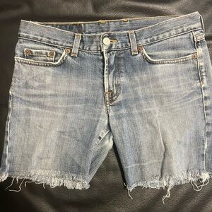 LUCKY Distressed & Frayed Denim Shorts Spring short summer shorts beach fun!